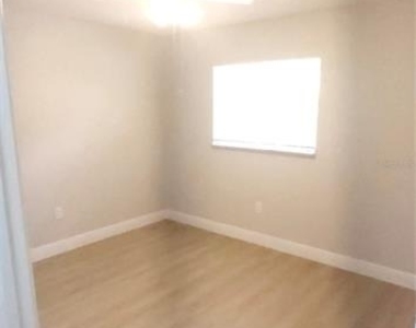 901 S Taylor Road - Photo Thumbnail 12