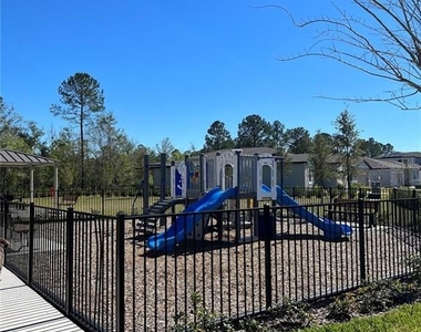 953 Rivers Crossing Street - Photo Thumbnail 17