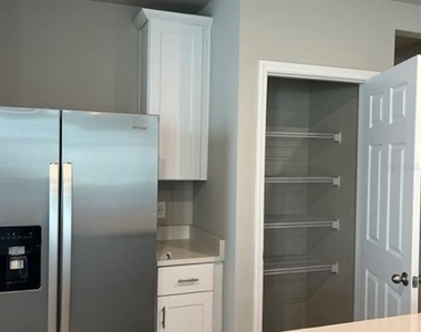 953 Rivers Crossing Street - Photo Thumbnail 6