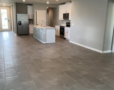 953 Rivers Crossing Street - Photo Thumbnail 4