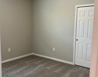953 Rivers Crossing Street - Photo Thumbnail 13