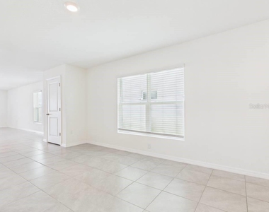 649 Sunlit Coral Street - Photo Thumbnail 4