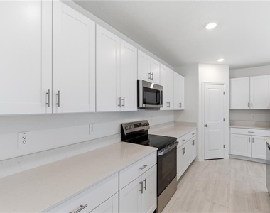 9947 Allendale Street - Photo Thumbnail 3