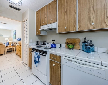 2700 Bayshore Boulevard - Photo Thumbnail 17