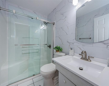 2700 Bayshore Boulevard - Photo Thumbnail 25