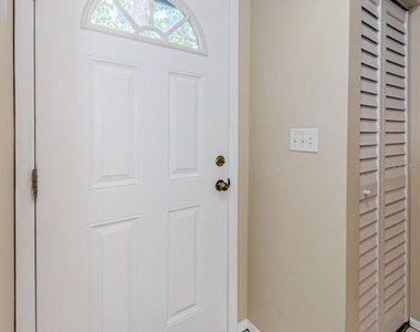 2700 Bayshore Boulevard - Photo Thumbnail 3