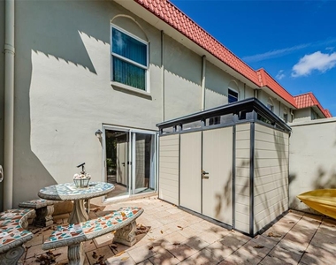 2700 Bayshore Boulevard - Photo Thumbnail 11
