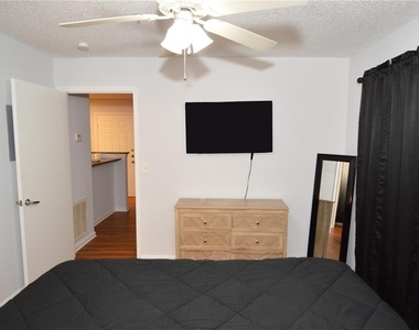11901 4th Street N - Photo Thumbnail 43
