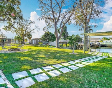 10704 Donbrese Avenue - Photo Thumbnail 34