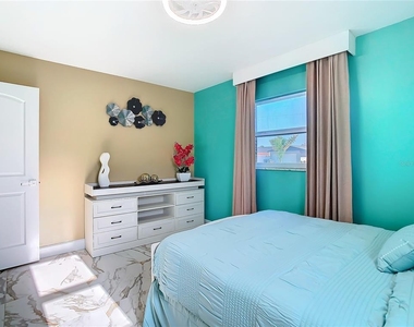 10704 Donbrese Avenue - Photo Thumbnail 24