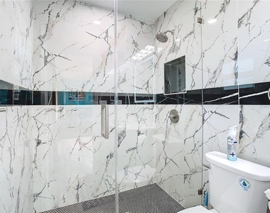 10704 Donbrese Avenue - Photo Thumbnail 20