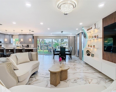 10704 Donbrese Avenue - Photo Thumbnail 8