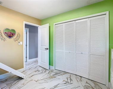 10704 Donbrese Avenue - Photo Thumbnail 27