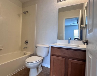 517 Interlude Lane - Photo Thumbnail 16