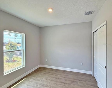 5023 Old Cheney Highway - Photo Thumbnail 12