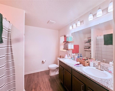 1084 Papaya Circle - Photo Thumbnail 31