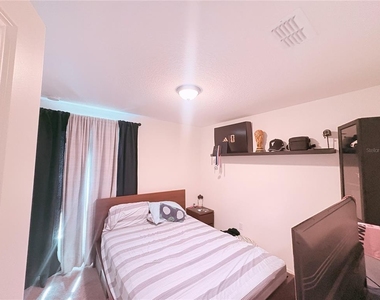 1084 Papaya Circle - Photo Thumbnail 24