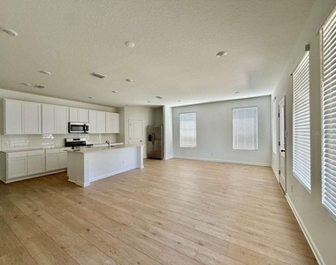 5111 Natalia Drive - Photo Thumbnail 16