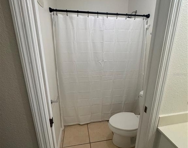 2880 Club Cortile Circle - Photo Thumbnail 10
