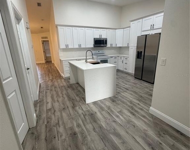 2880 Club Cortile Circle - Photo Thumbnail 3