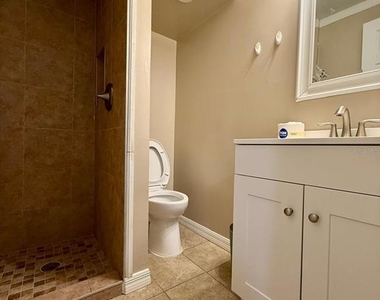 23737 Lake Avenue - Photo Thumbnail 3