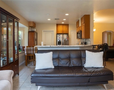 2955 Marbella Drive - Photo Thumbnail 14
