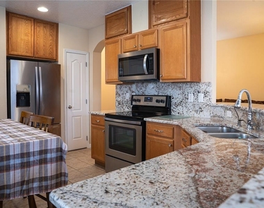 2955 Marbella Drive - Photo Thumbnail 13