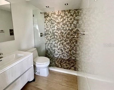 37 Ave. Isla Verde - Photo Thumbnail 1