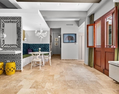 311 Luna St - Photo Thumbnail 6