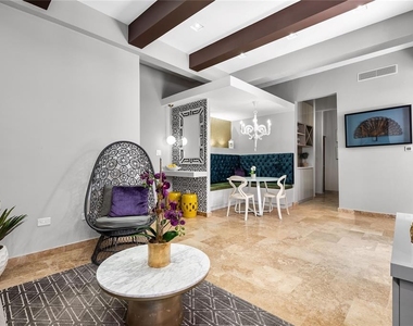 311 Luna St - Photo Thumbnail 5