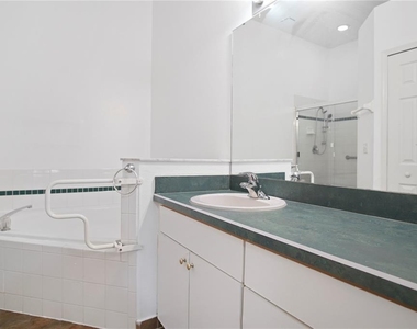 2492 Saint Augustine Boulevard - Photo Thumbnail 15