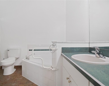 2492 Saint Augustine Boulevard - Photo Thumbnail 14