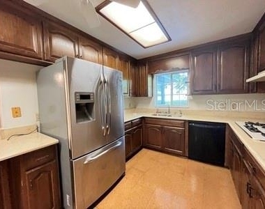 7103 Nw 21st Street - Photo Thumbnail 7