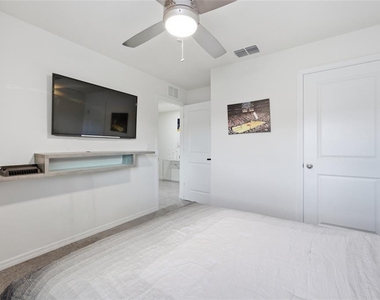 16402 Sw 17th Terrace Road - Photo Thumbnail 7