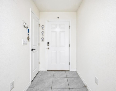 16402 Sw 17th Terrace Road - Photo Thumbnail 2