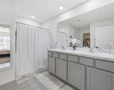 16402 Sw 17th Terrace Road - Photo Thumbnail 22