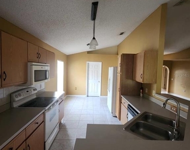 3113 Turret Drive - Photo Thumbnail 4