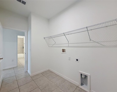 418 Quayside Avenue - Photo Thumbnail 31