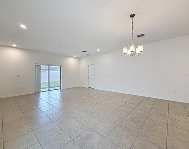418 Quayside Avenue - Photo Thumbnail 9