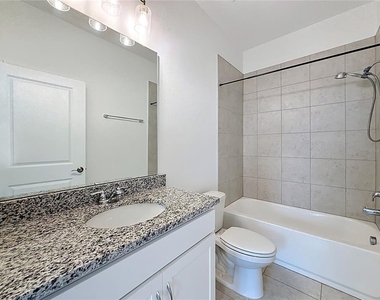 418 Quayside Avenue - Photo Thumbnail 20