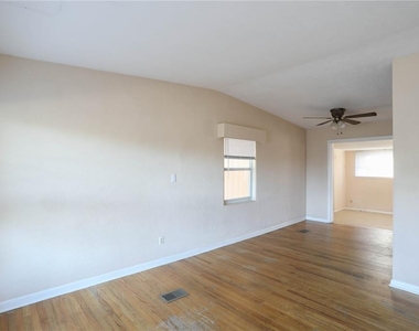 1704 Edmundshire Road - Photo Thumbnail 3