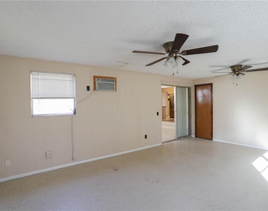 1704 Edmundshire Road - Photo Thumbnail 11