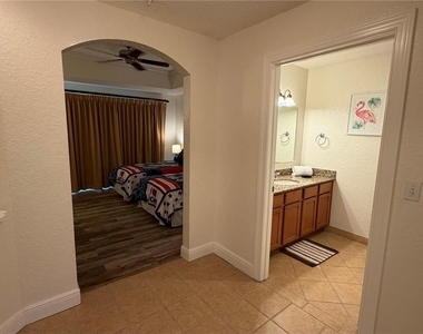 7506 Seven Eagles Way - Photo Thumbnail 18