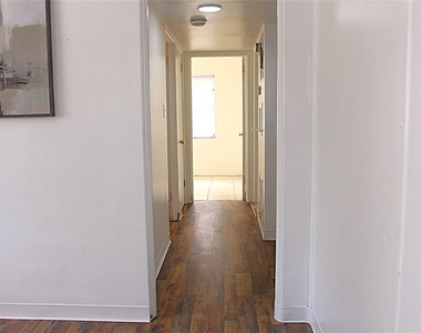520 Hacienda Court - Photo Thumbnail 10