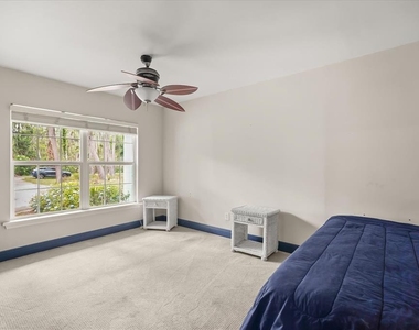 9118 Edgewater Drive - Photo Thumbnail 19