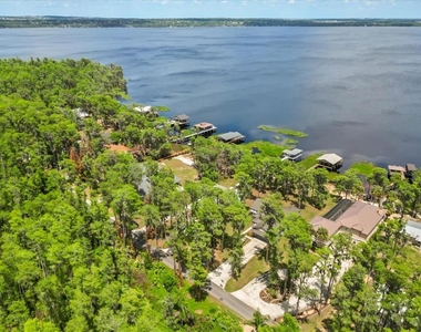 9118 Edgewater Drive - Photo Thumbnail 36