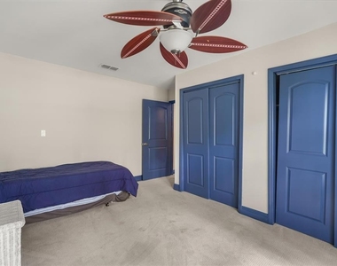 9118 Edgewater Drive - Photo Thumbnail 21