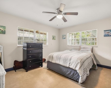 9118 Edgewater Drive - Photo Thumbnail 23