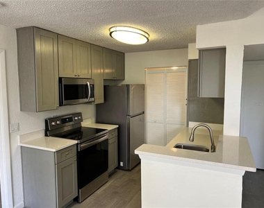 11568 Westwood Boulevard - Photo Thumbnail 8