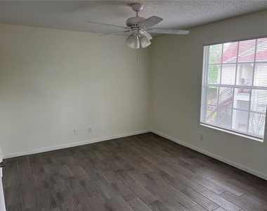 11568 Westwood Boulevard - Photo Thumbnail 4